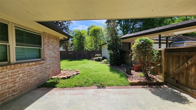 Building Photo - 4903 Wind Chimes Dr