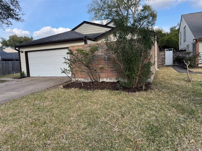 Building Photo - 9107 Ketchwood Dr