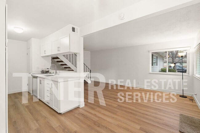 Building Photo - 243 Breuner Dr