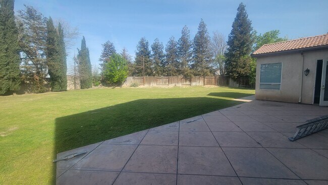 Building Photo - 11226 Vista De Cally Dr