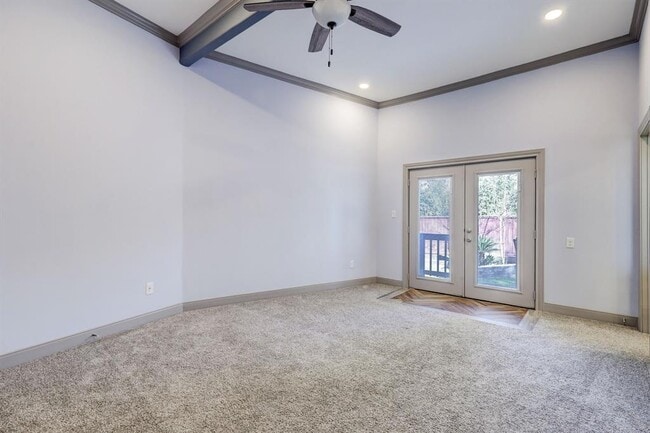 Building Photo - 12903 Figaro Dr