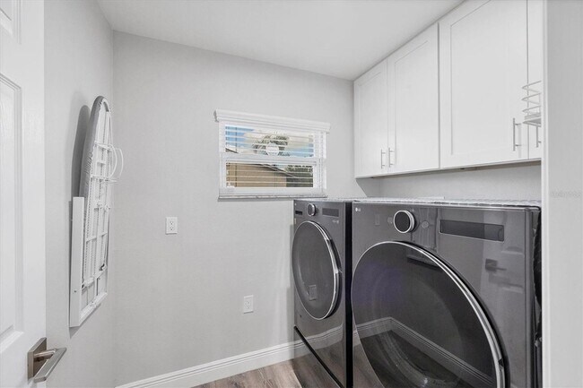 Building Photo - 618 Eastpointe Ct