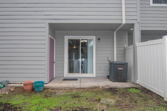 Building Photo - 2030 Brookhurst St