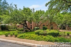 Building Photo - 7 Inwood Knoll