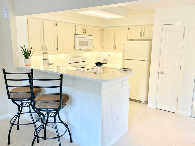 Building Photo - 4815 White Rock Cir