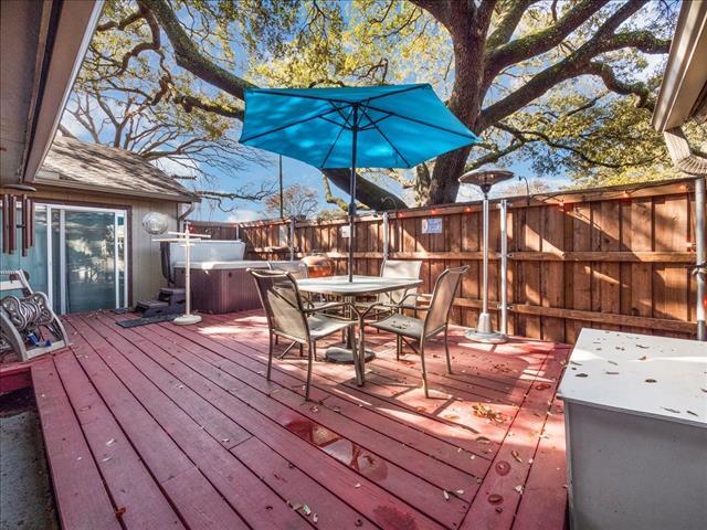 Building Photo - 9716 Highland View Dr