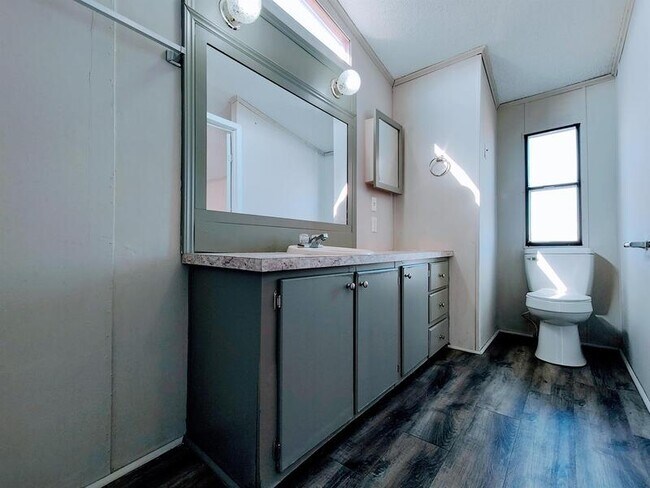 Building Photo - 4417 Rainbow Ln