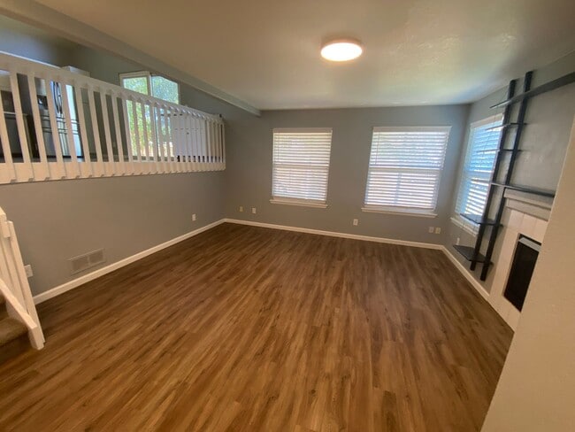 Building Photo - Beautiful 4 Home In Cottonwood area of Parker