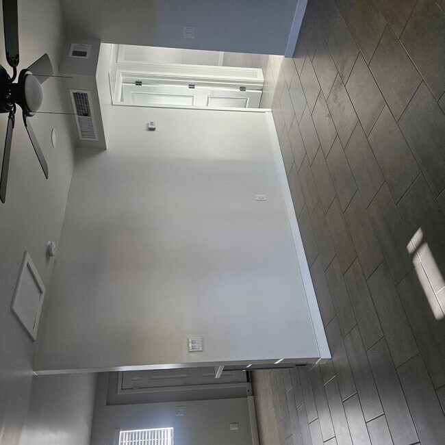 Building Photo - 3326 N 66th Pl