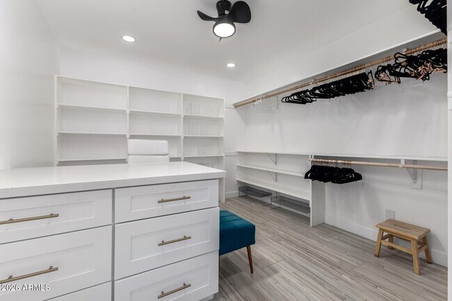 Building Photo - 11401 N 45th Pl