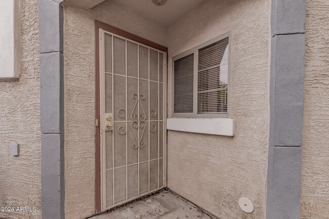 Building Photo - 1371 S Boulder St