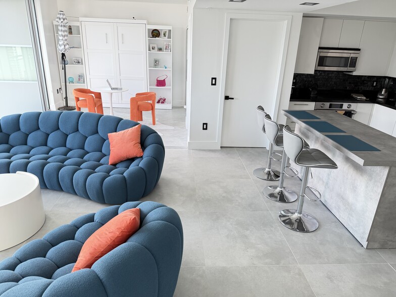 Building Photo - 92 SW 3rd St