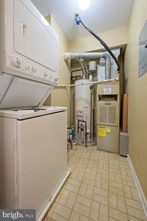 Building Photo - 103 Sequoia Ct