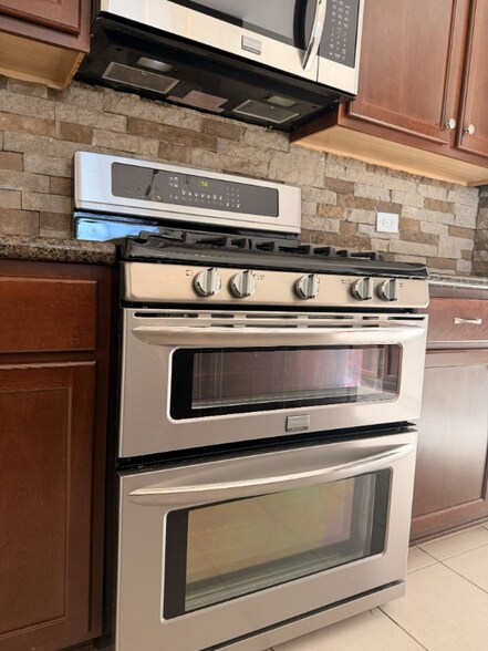 Building Photo - 42 Forrest Feezer