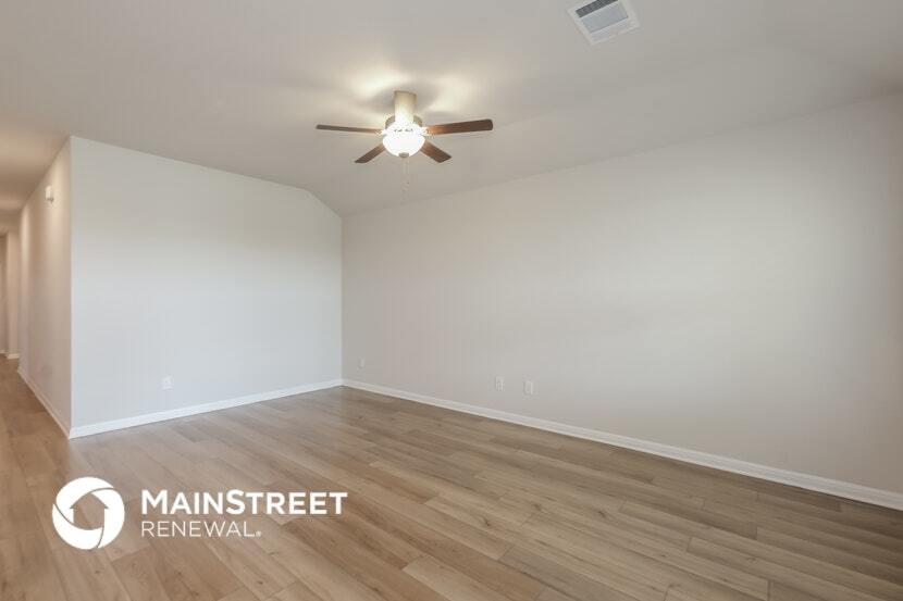 Building Photo - 1014 Round Bale Rd