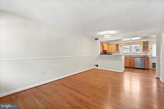 Primary Photo - 138 S Virginia Ave