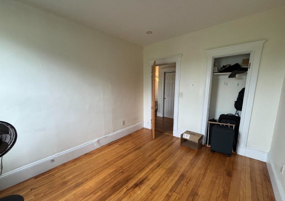 Building Photo - 51 Inman St