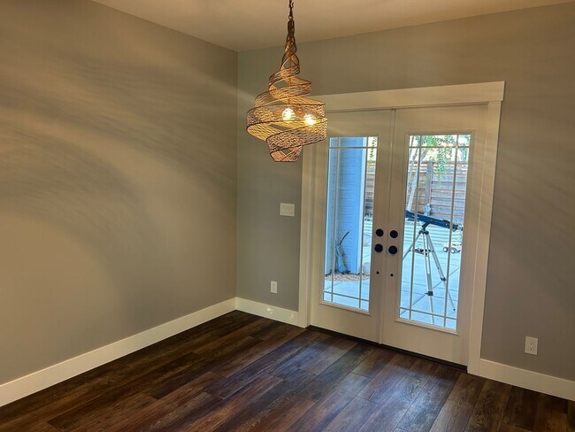 Building Photo - Charming Home in Winters, CA