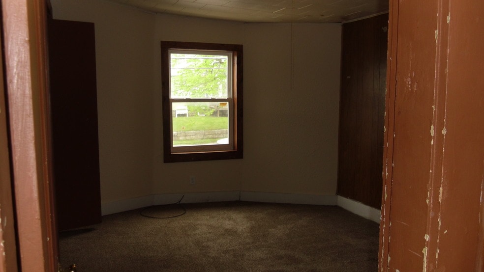 Building Photo - 1209 Oak St