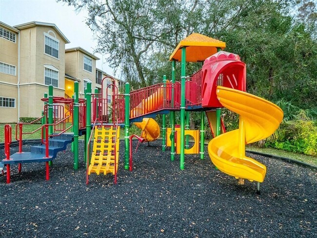 Building Photo - 5125 Palm Springs Blvd