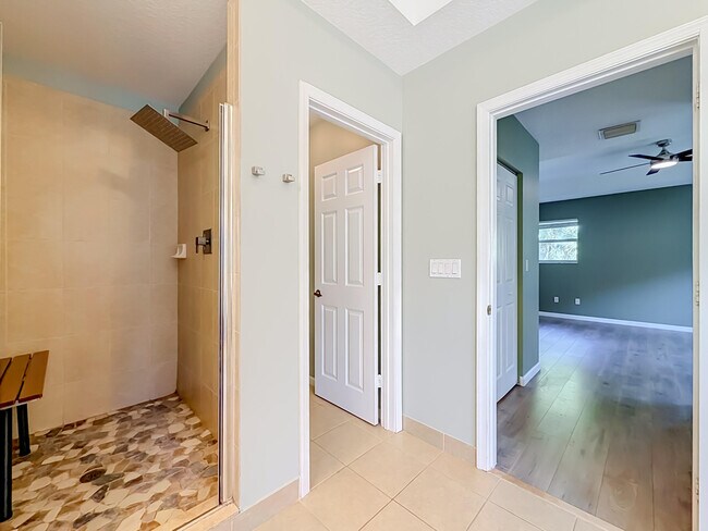 Building Photo - 57 Atwell Dr