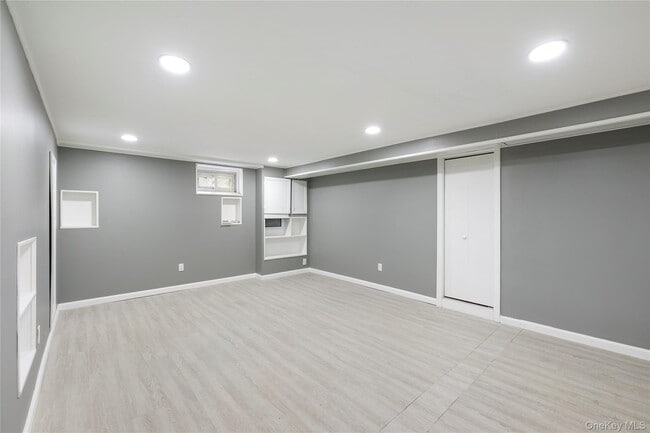 Building Photo - 40 Pilgrim St