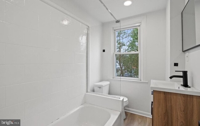 Building Photo - 713 Haverford Rd