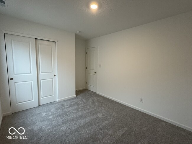 Building Photo - 3479 Seminole Dr