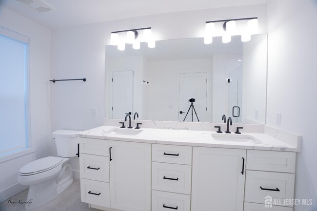 Building Photo - 85 Mustang Dr