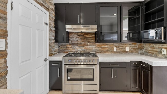 Building Photo - 3 Bedroom Home for Rent – Prime Norwalk Location