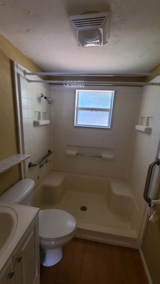 Building Photo - Adorable 2/1 move in ready!