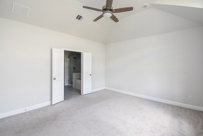 Building Photo - 2323 Birch View Ln