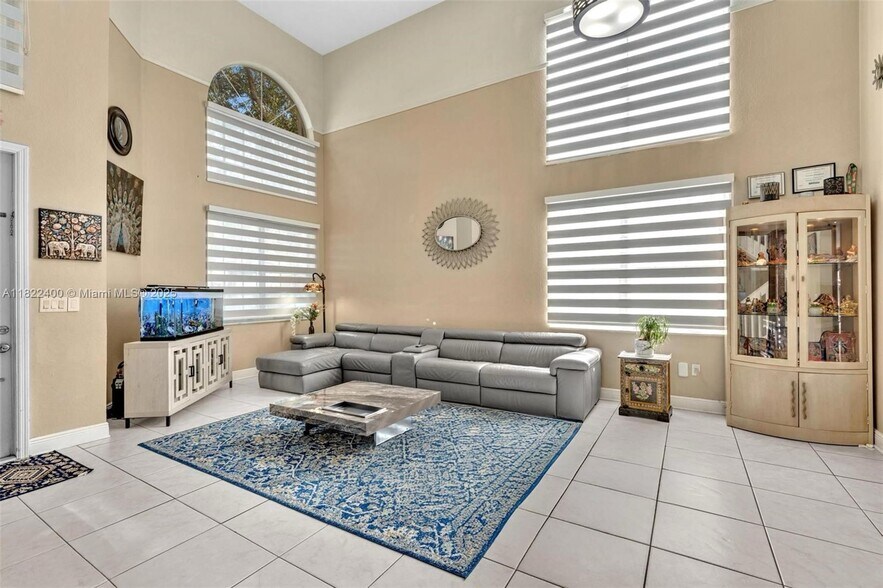 Building Photo - 16408 Sapphire Pl