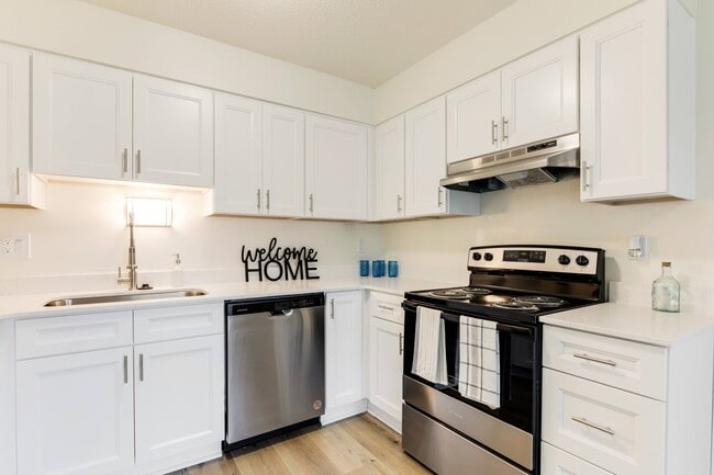 Building Photo - West Royal Apartments