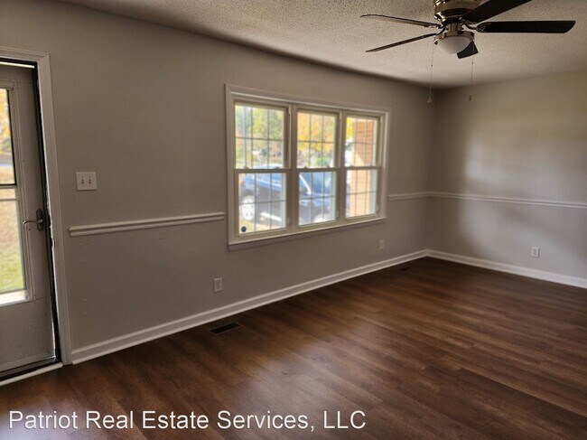 Building Photo - 3 br, 1.5 bath House - 830 Muskegon Drive