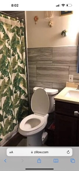 Building Photo - 1054 E Salt Lake St