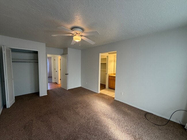 Building Photo - 3 Bedroom Single Story Home Available Near Academy Rd NW & Ventura St NE!