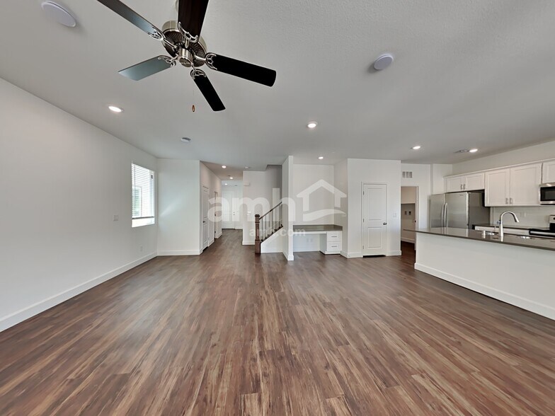 Building Photo - 4840 Blushing Star St