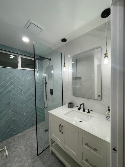 Building Photo - 22981 Ashwood