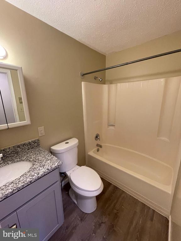 Building Photo - 121 Longstreet Ave