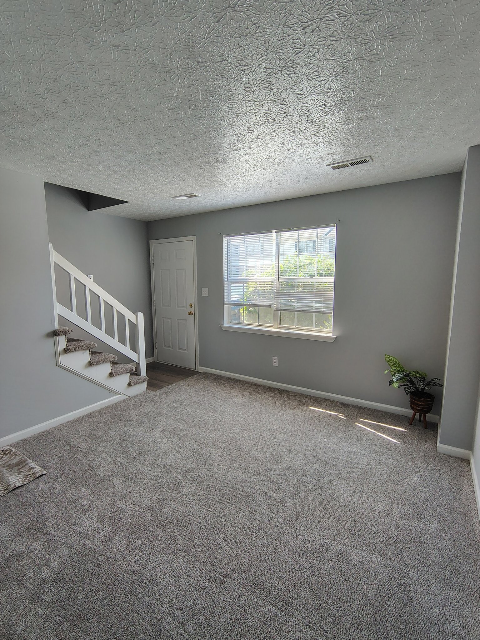 Building Photo - 16 Duiguid Dr