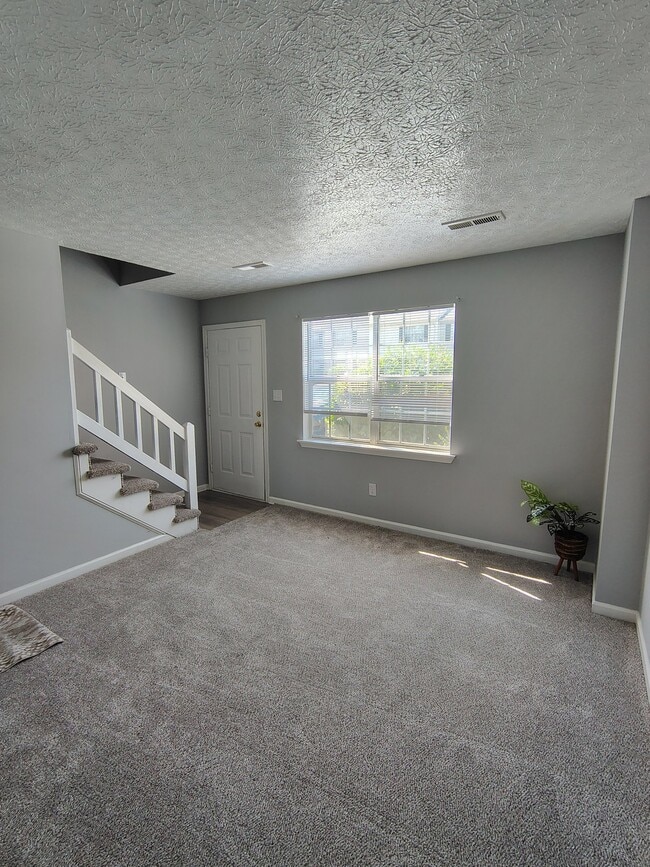 Building Photo - 30 Fonda Dr