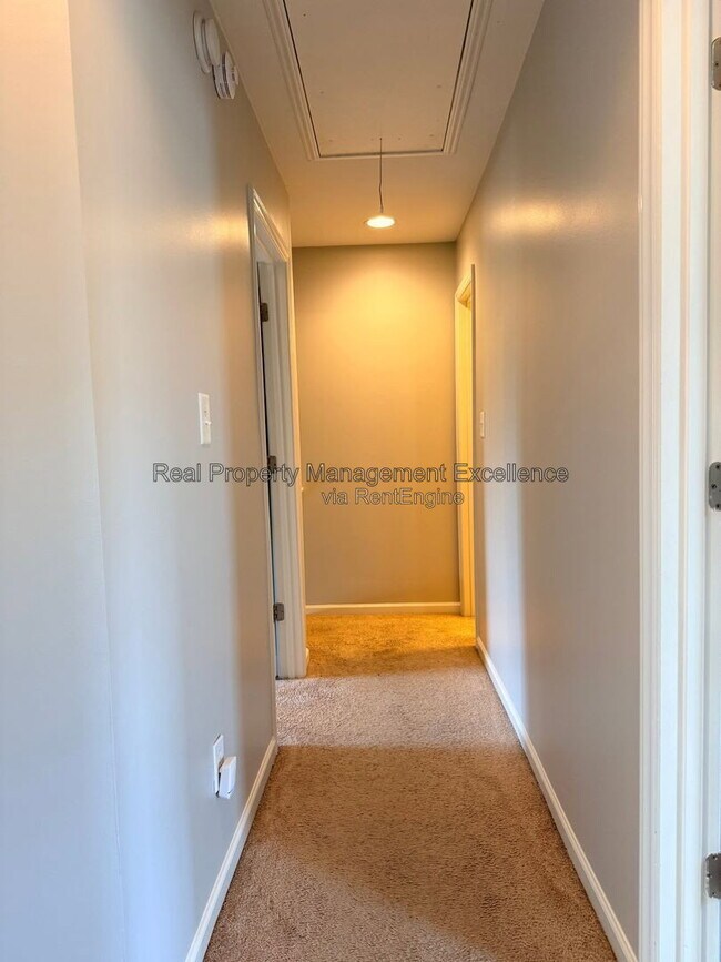 Building Photo - 3446 Ferdilah Ln
