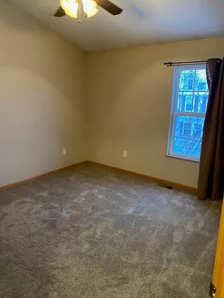 Building Photo - 3039 SW Arlan Ln