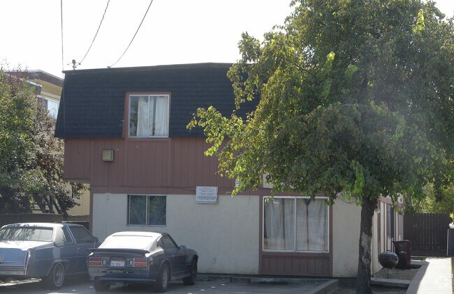 Building Photo - 1644 81st Ave