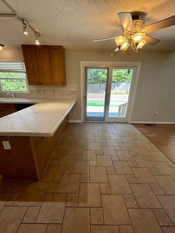 Building Photo - 2132 Brandywine Dr