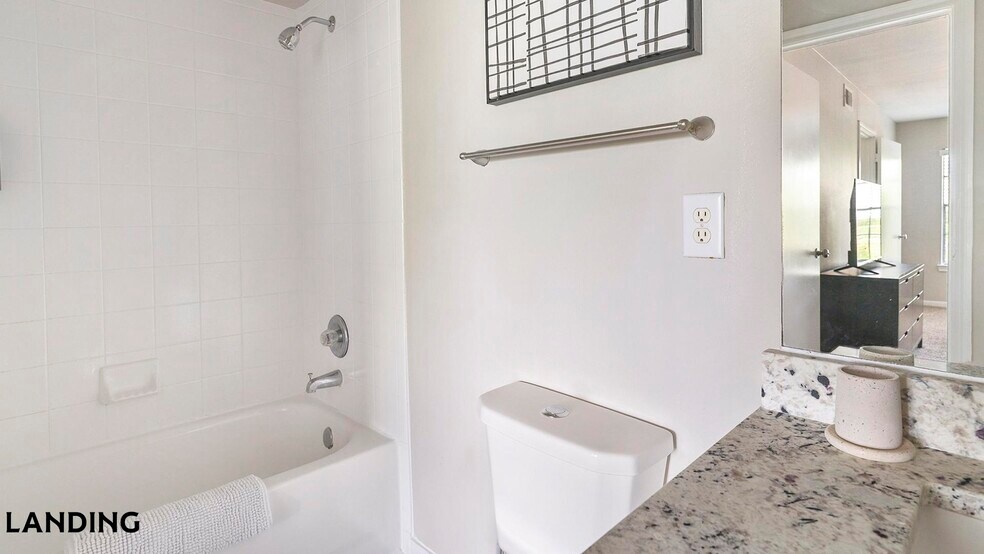 Building Photo - 3419 Fountains Dr