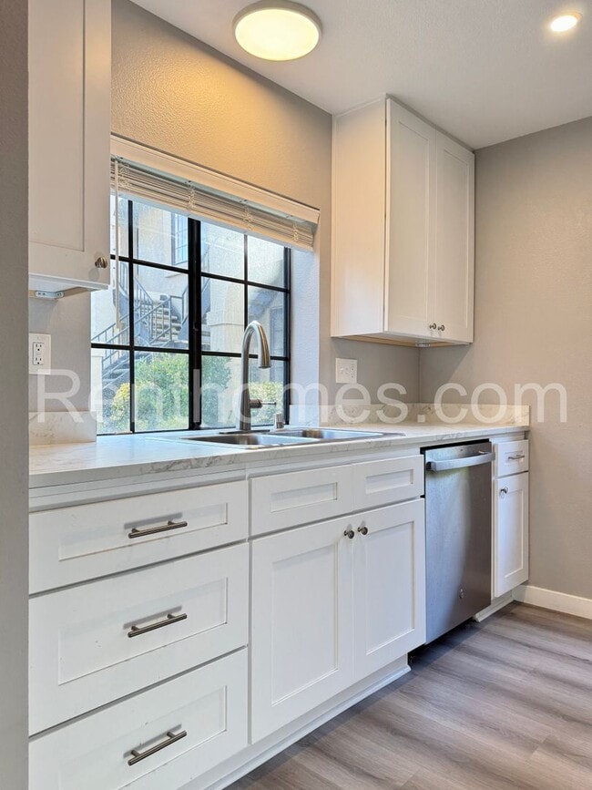 Building Photo - 13272 Wimberly Square
