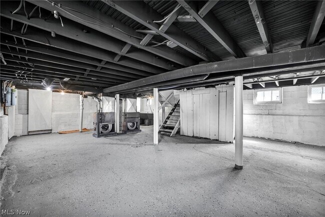 Building Photo - 4306 Buechner Ave