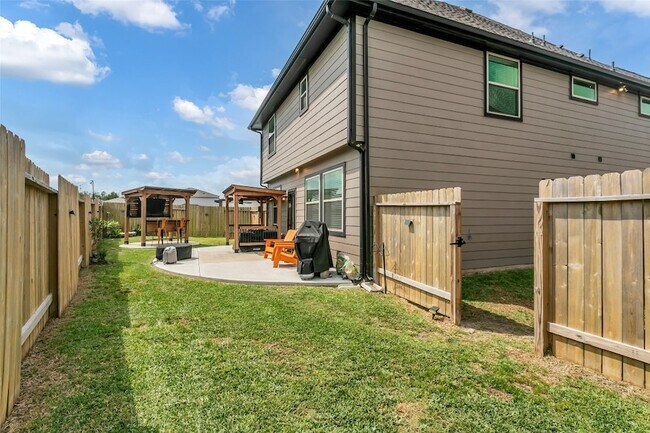 Building Photo - 5338 CJ Walker Ln